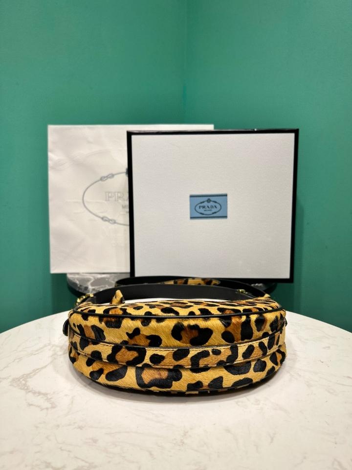 Prada Arqué printed leather shoulder bag honey 1BC194 22.5x18.5x6cm-duoc-ban-tai-Hvip Bags and Accessories