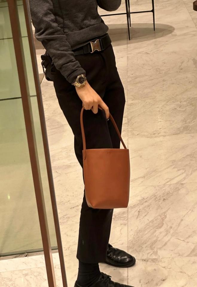 Small smooth calfskin leather tote bag brown 24X22X11cm -duoc-ban-tai-Hvip Bags and Accessories