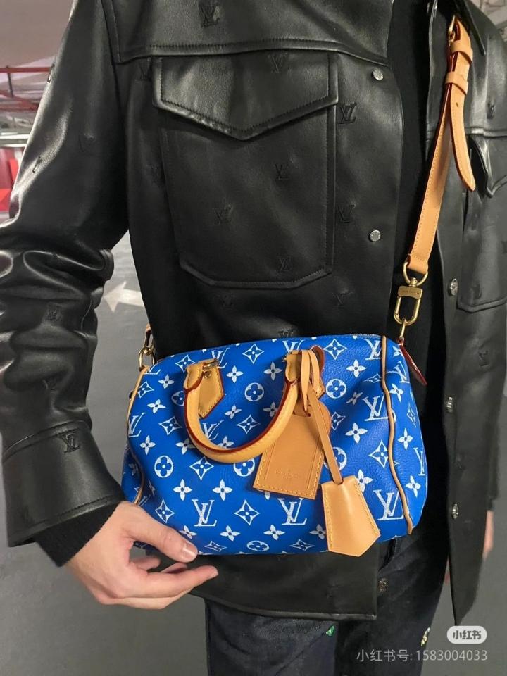 Louis Vuitton M24424
Runway
Speedy P9 Bandoulière 25 25*15*15CM (1)-duoc-ban-tai-Hvip Bags and Accessories