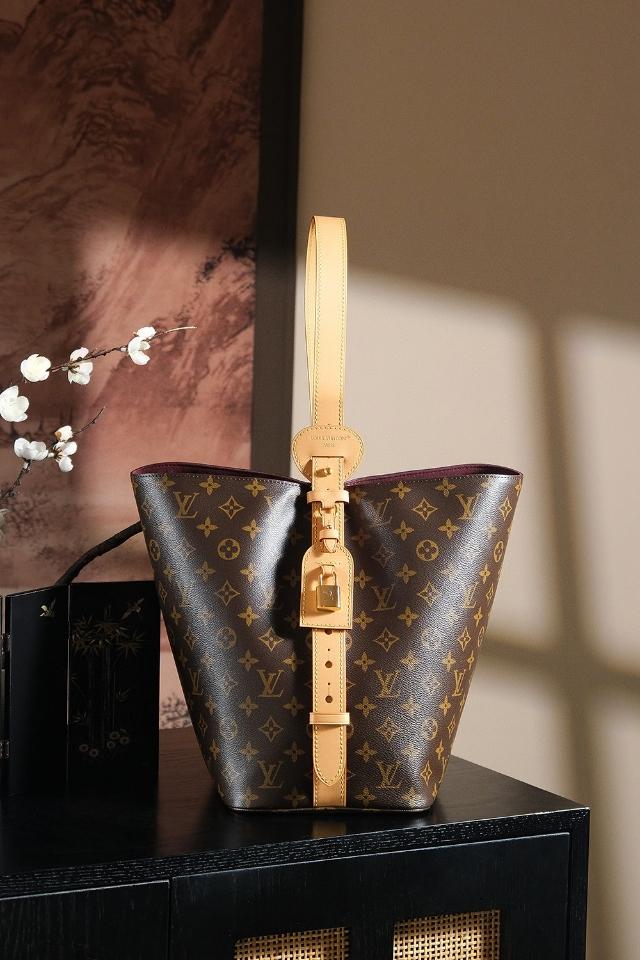 Louis Vuitton M12926
Túi All In GM 𝟑𝟏*𝟏𝟖*𝟐𝟔𝐜𝐦-duoc-ban-tai-Hvip Bags and Accessories