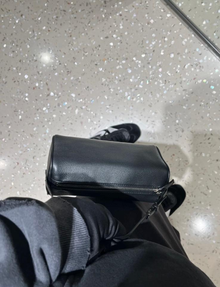 The Row 90's Bag in grained calfskin Leatherblack 19.5x10x 8cm  -duoc-ban-tai-Hvip Bags and Accessories