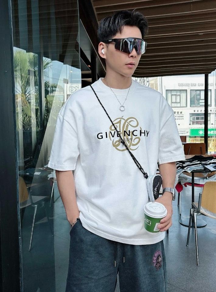 Givenchy
logo t-shirt white BM71MG3YR-duoc-ban-tai-Hvip Shoes and Clothes