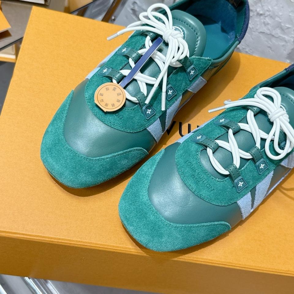 Louis Vuitton 1AHNDY
Giày LV Sneakerina (N1)-duoc-ban-tai-Hvip Shoes and Clothes