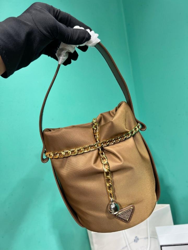 Prada Petit Sac Noir Re-Nylon and nappa leather mini bucket bag 1BE088 brown 14x20x15 cm-duoc-ban-tai-Hvip Bags and Accessories