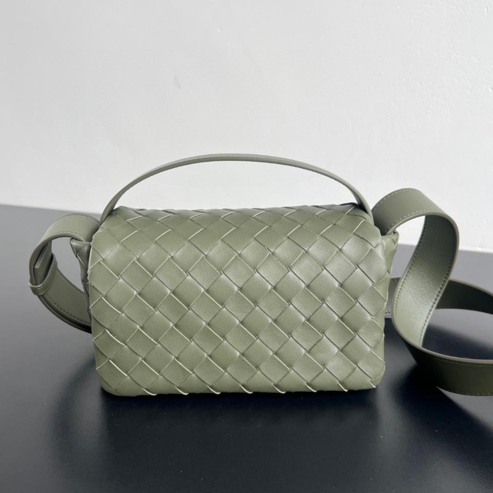 Bottega Veneta Intrecciato Mini Bag With Flap Crocodile 857931 20x12x6.5cm-duoc-ban-tai-Hvip Bags and Accessories