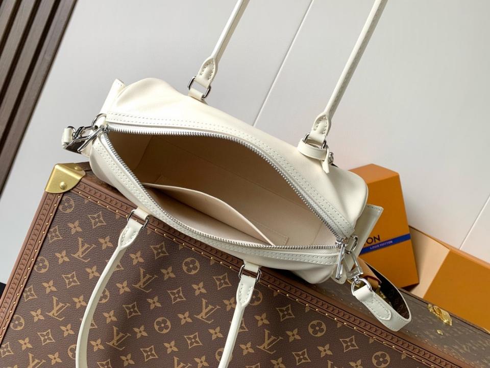 Louis Vuitton M12965
Túi Speedy Cargo Vibe 17 x 12 x 28cm-duoc-ban-tai-Hvip Bags and Accessories