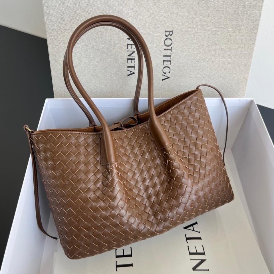 Bottega Veneta Pinacoteca Pinecone 854371 34*20*14cm-duoc-ban-tai-Hvip Bags and Accessories