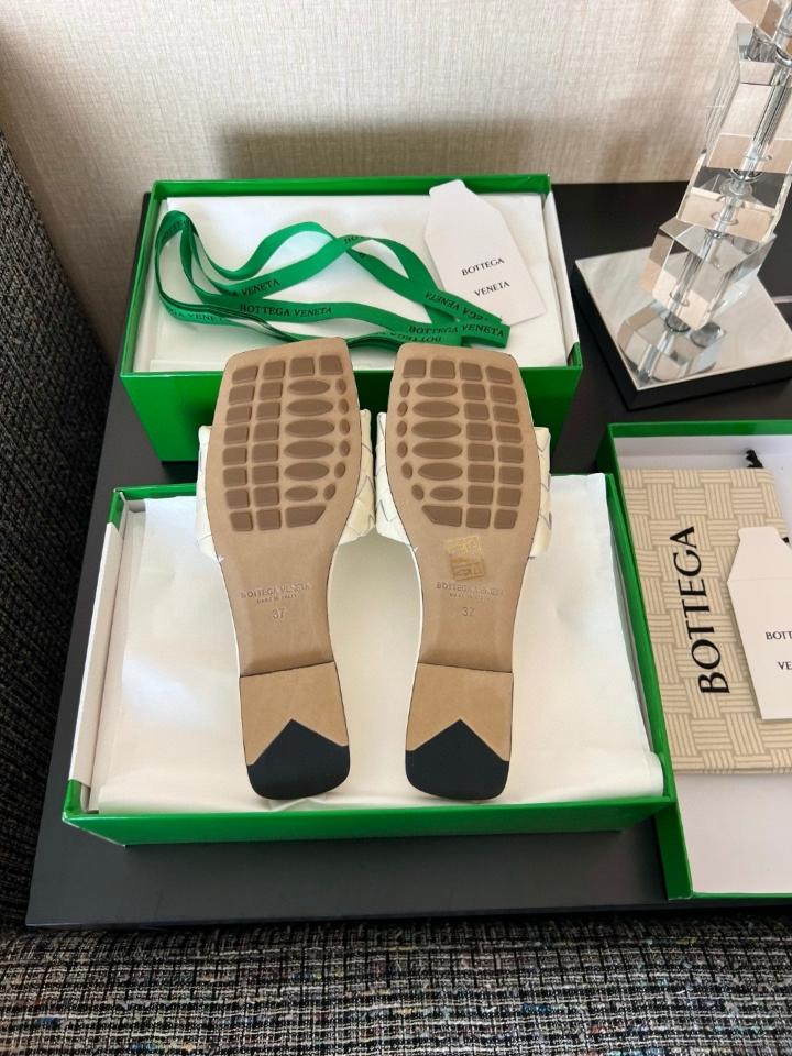 Bottega Veneta Parco Flat Mule sea salt -duoc-ban-tai-Hvip Shoes and Clothes