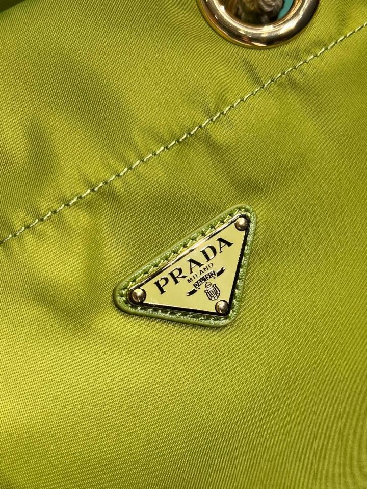 Prada Mariner Re-Nylon small bucket bag Ivy Green 1BE082 23.5x28x16.5cm-duoc-ban-tai-Hvip Bags and Accessories