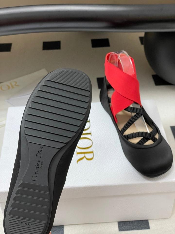 Dior Shade Ballet Flat
Black Satin with Red and Black Elastic Straps
 KCF013SAT_S36X (2)-duoc-ban-tai-Hvip Shoes and Clothes