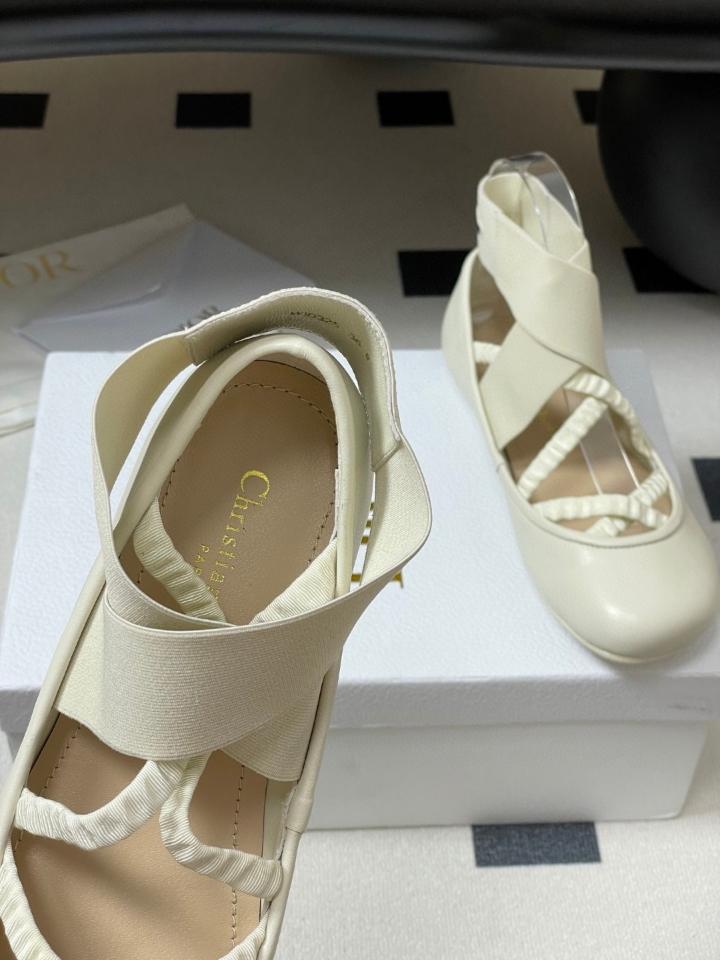 Dior Shade Ballet Flat
White leather and Elastic Straps
KCF013SAT (2) -duoc-ban-tai-Hvip Shoes and Clothes