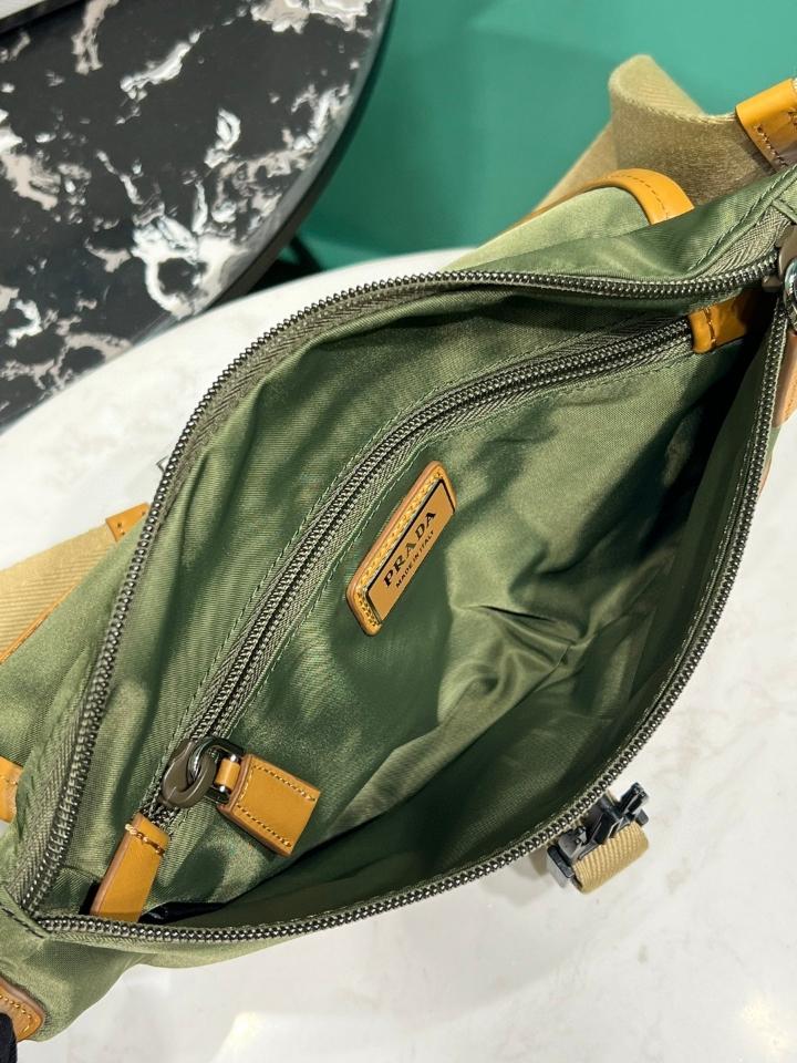 Prada Re-Nylon and suede belt bag Musk Green/Cocoa  2VH176 18x15x5cm-duoc-ban-tai-Hvip Bags and Accessories