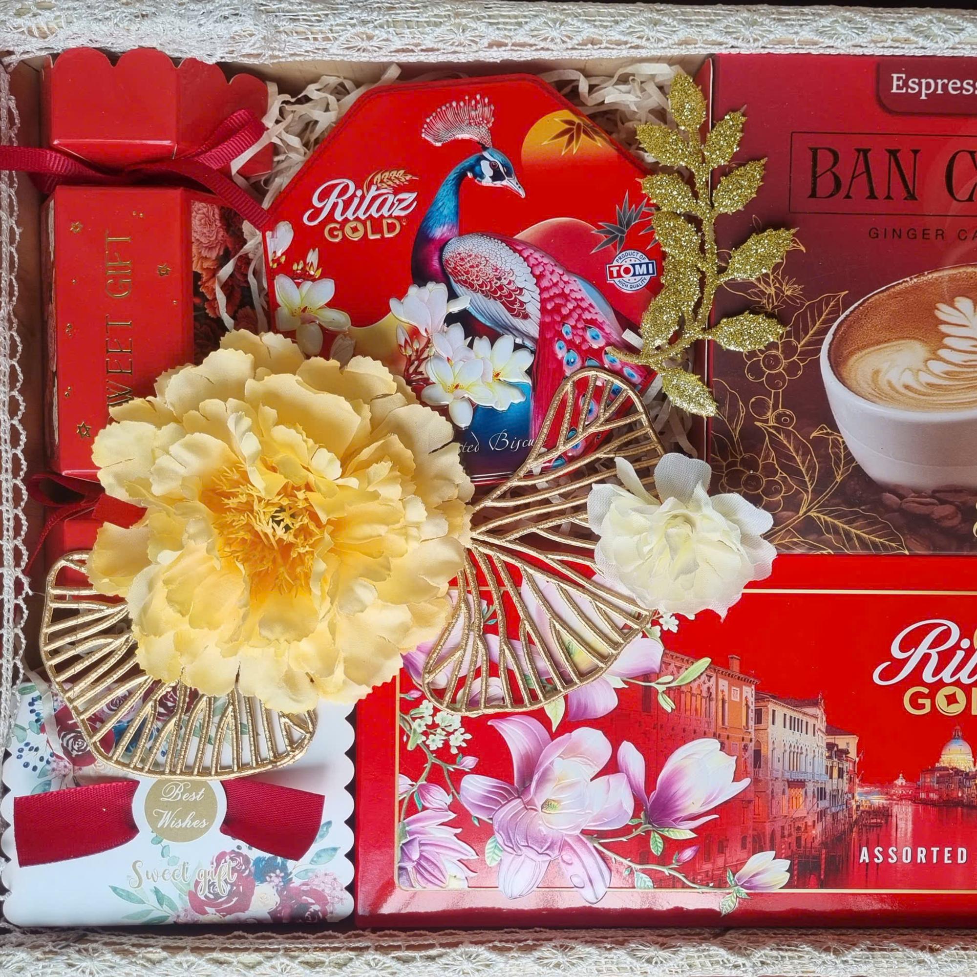 Hộp quà tặng Ritaz Gold chim Công (kèm túi xách)-duoc-ban-tai-K&N Family