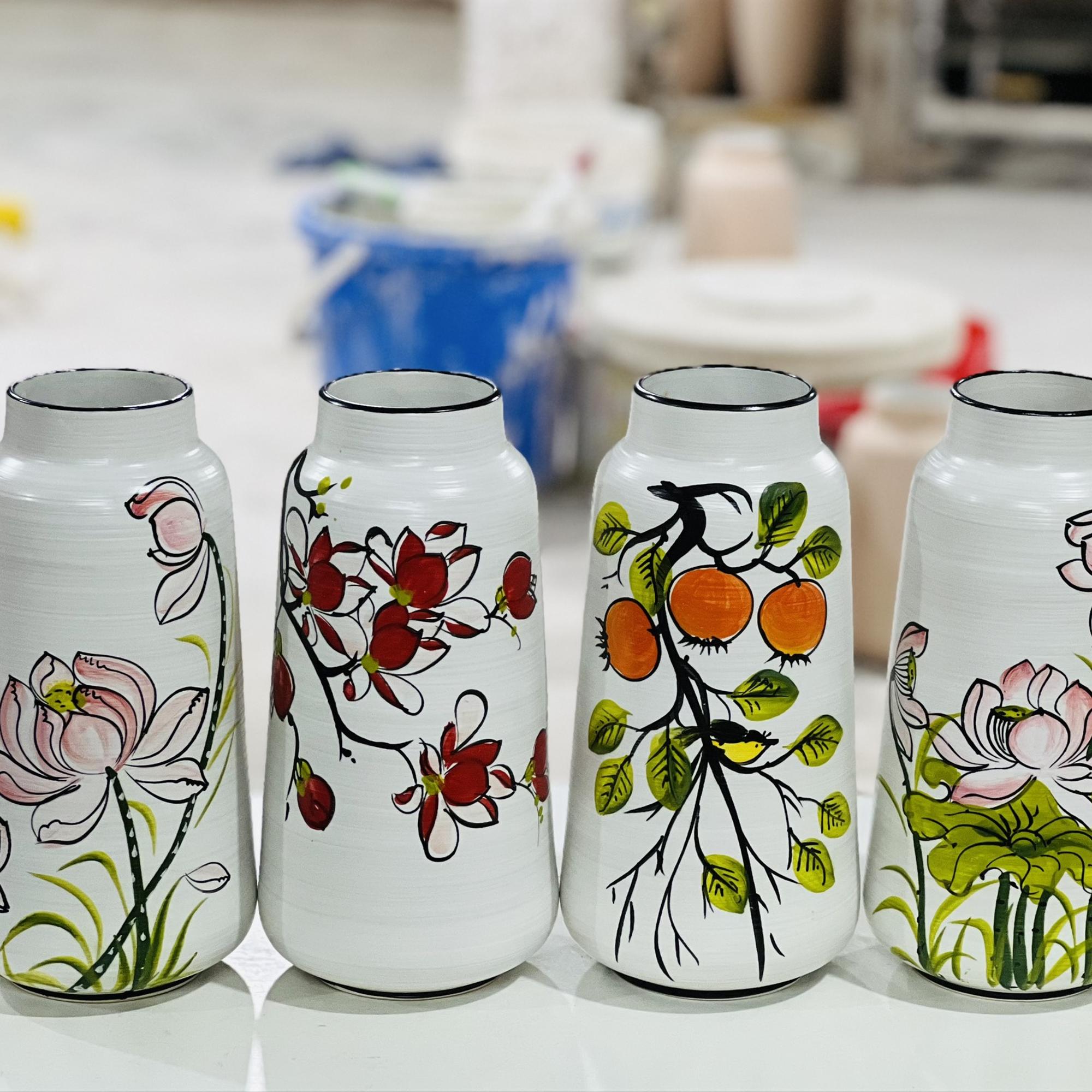 Bộ 5 bình hoa vẽ tay men trắng - miệng vát H27cm-duoc-ban-tai-K&N Family