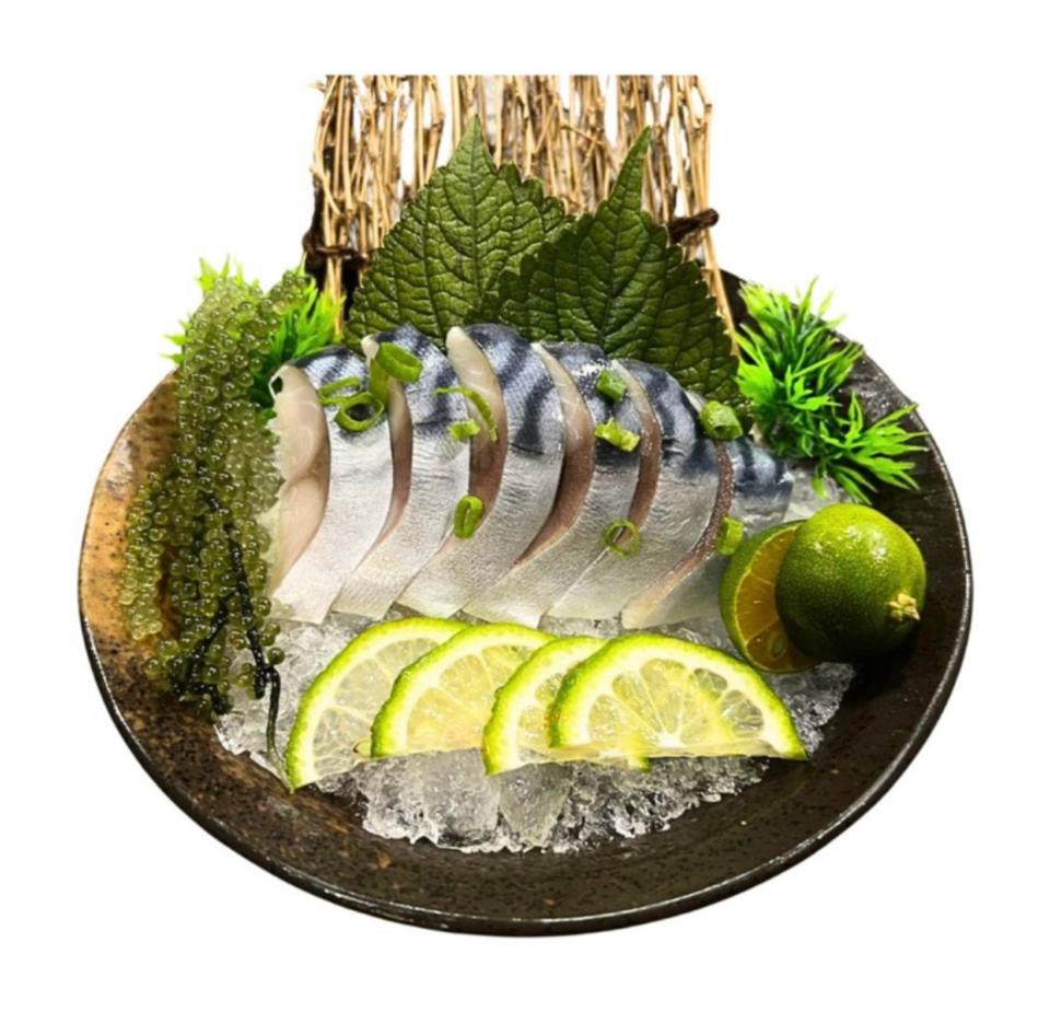 Sashimi saba ngâm giấm 6pcs-duoc-ban-tai-FURINSUSHI- hệ thống CITY SUSHI ĐÀ LẠT