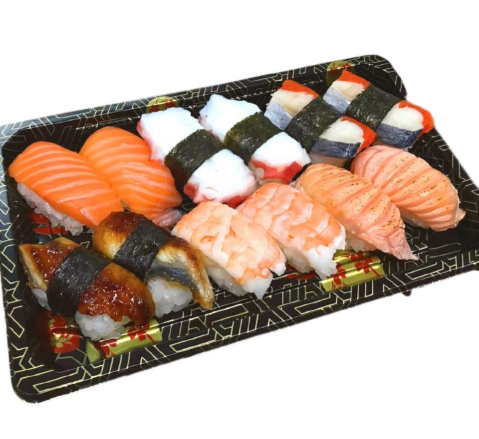 Sushi combo 9 (nighiri Salmon, Tako, Niishin,Unaghi,Ebi, salmon belly grilled) -duoc-ban-tai-FURINSUSHI- hệ thống CITY SUSHI ĐÀ LẠT