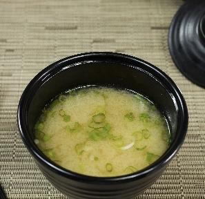 Miso soup - canh miso (bowl)-duoc-ban-tai-FURINSUSHI- hệ thống CITY SUSHI ĐÀ LẠT
