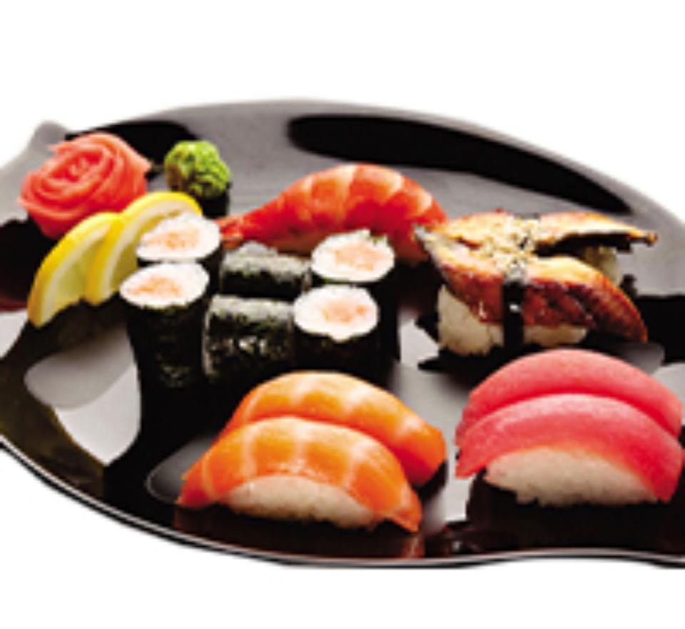 Sushi combo 6 ( hồi, ngừ, lươn, tôm, maki cua) -duoc-ban-tai-FURINSUSHI- hệ thống CITY SUSHI ĐÀ LẠT