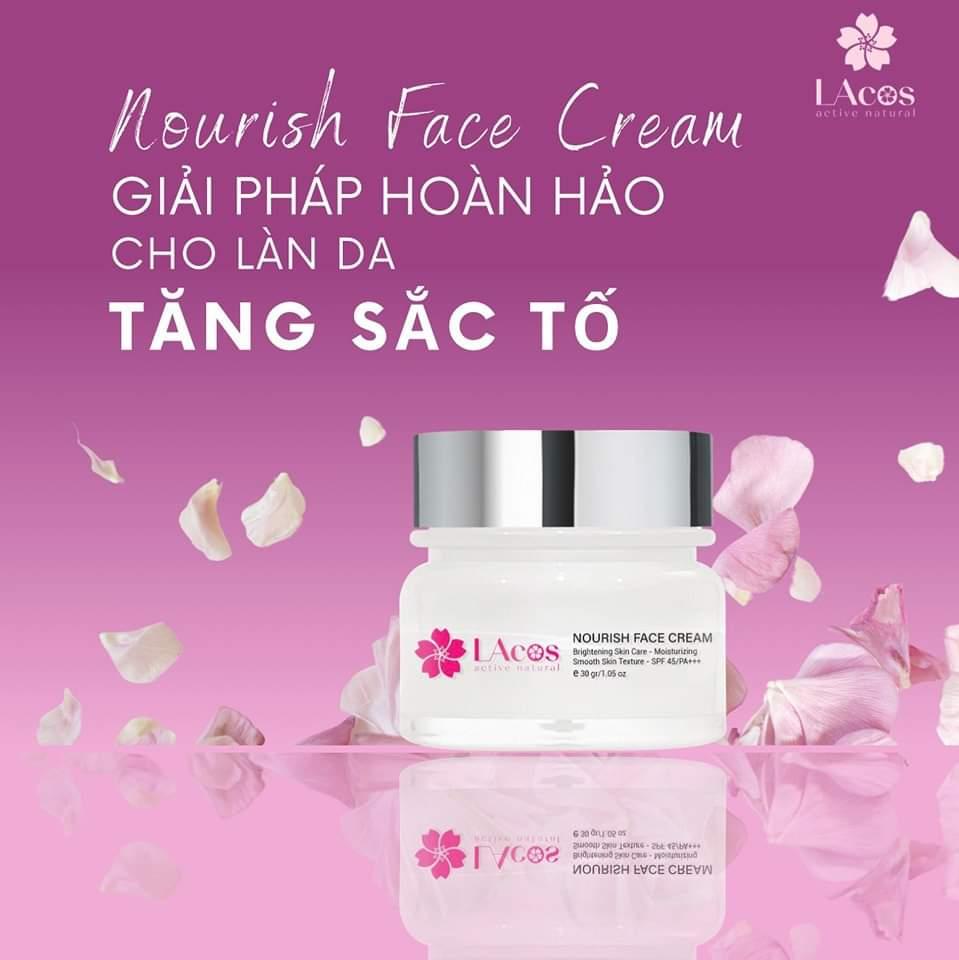 GIẢI PHÁP HOÀN HẢO NHẤT CHO NHỮNG LÀN DA TĂNG SẮC TỐ
Kem face nhung Nourish Face Cream
là loại kem đặc biệt đến từ nhà LAcos, có khả năng làm sáng da và giảm sự xuất hiện của các đốm tăng sắc tố da hiệu quả, bao gồm cả nám.
Khác biệt với các loại kem làm trắng da thông thường, Nourish Face Cream là kem dưỡng giúp da nâng tông một cách tự nhiên, mỏng nhẹ và an toàn cùng hiệu quả tối ưu.
✅ Niacinamide: Giúp giảm nám cũ, ngừa nám mới. Củng cố hàng rào bảo vệ, thu nhỏ lỗ chân lông cũng như cải thiện cho các vấn đề lão hóa da.
✅Panthenol: Đẩy nhanh tốc độ chữa lành vết thương, giảm kích ứng, viêm ngứa trên da, kháng khuẩn, chống viêm, cấp nước, dưỡng ẩm, trẻ hoá da
✅Titanium Dioxide: Có đặc tính phản xạ ánh sáng nên titanium giúp da được bật sáng nhưng vô cùng tự nhiên. Có khả năng chống nắng nên thường thấy trong các sản phẩm chống nắng vật lý.
✅Tranexamic Acid: trị nám, có khả năng làm mờ vết thâm, dưỡng sáng da, giảm mẩn đỏ, phục hồi tổn thương da do tia UV
✅Alpha-Arbutin: Nguyên liệu cao cấp từ Thụy Sỹ, có hiệu quả gấp 10 lần so với các hình thức khác của arbutin. Mang lại hiệu quả trắng da, nâng tone như mong muốn và không có tác dụng phụ như Hydroquinone.
Là sản phẩm an toàn, lành tính Nourish Face Cream không chỉ giúp da bật tông mà còn đảm bảo sức khỏe cho làn da được lâu dài, bền bỉ và duy trì trong thời gian dài.
-----------------------
Giá 359 K 
Số lượng 1️⃣
☎️ 0797254043-duoc-ban-tai-PHƯƠNG LINH Shop