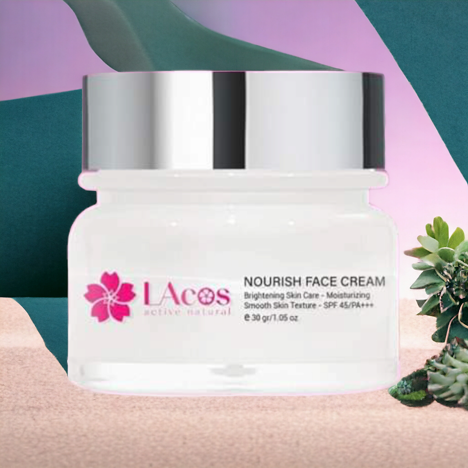 GIẢI PHÁP HOÀN HẢO NHẤT CHO NHỮNG LÀN DA TĂNG SẮC TỐ
Kem face nhung Nourish Face Cream
là loại kem đặc biệt đến từ nhà LAcos, có khả năng làm sáng da và giảm sự xuất hiện của các đốm tăng sắc tố da hiệu quả, bao gồm cả nám.
Khác biệt với các loại kem làm trắng da thông thường, Nourish Face Cream là kem dưỡng giúp da nâng tông một cách tự nhiên, mỏng nhẹ và an toàn cùng hiệu quả tối ưu.
✅ Niacinamide: Giúp giảm nám cũ, ngừa nám mới. Củng cố hàng rào bảo vệ, thu nhỏ lỗ chân lông cũng như cải thiện cho các vấn đề lão hóa da.
✅Panthenol: Đẩy nhanh tốc độ chữa lành vết thương, giảm kích ứng, viêm ngứa trên da, kháng khuẩn, chống viêm, cấp nước, dưỡng ẩm, trẻ hoá da
✅Titanium Dioxide: Có đặc tính phản xạ ánh sáng nên titanium giúp da được bật sáng nhưng vô cùng tự nhiên. Có khả năng chống nắng nên thường thấy trong các sản phẩm chống nắng vật lý.
✅Tranexamic Acid: trị nám, có khả năng làm mờ vết thâm, dưỡng sáng da, giảm mẩn đỏ, phục hồi tổn thương da do tia UV
✅Alpha-Arbutin: Nguyên liệu cao cấp từ Thụy Sỹ, có hiệu quả gấp 10 lần so với các hình thức khác của arbutin. Mang lại hiệu quả trắng da, nâng tone như mong muốn và không có tác dụng phụ như Hydroquinone.
Là sản phẩm an toàn, lành tính Nourish Face Cream không chỉ giúp da bật tông mà còn đảm bảo sức khỏe cho làn da được lâu dài, bền bỉ và duy trì trong thời gian dài.
-----------------------
Giá 359 K 
Số lượng 1️⃣
☎️ 0797254043-duoc-ban-tai-PHƯƠNG LINH Shop