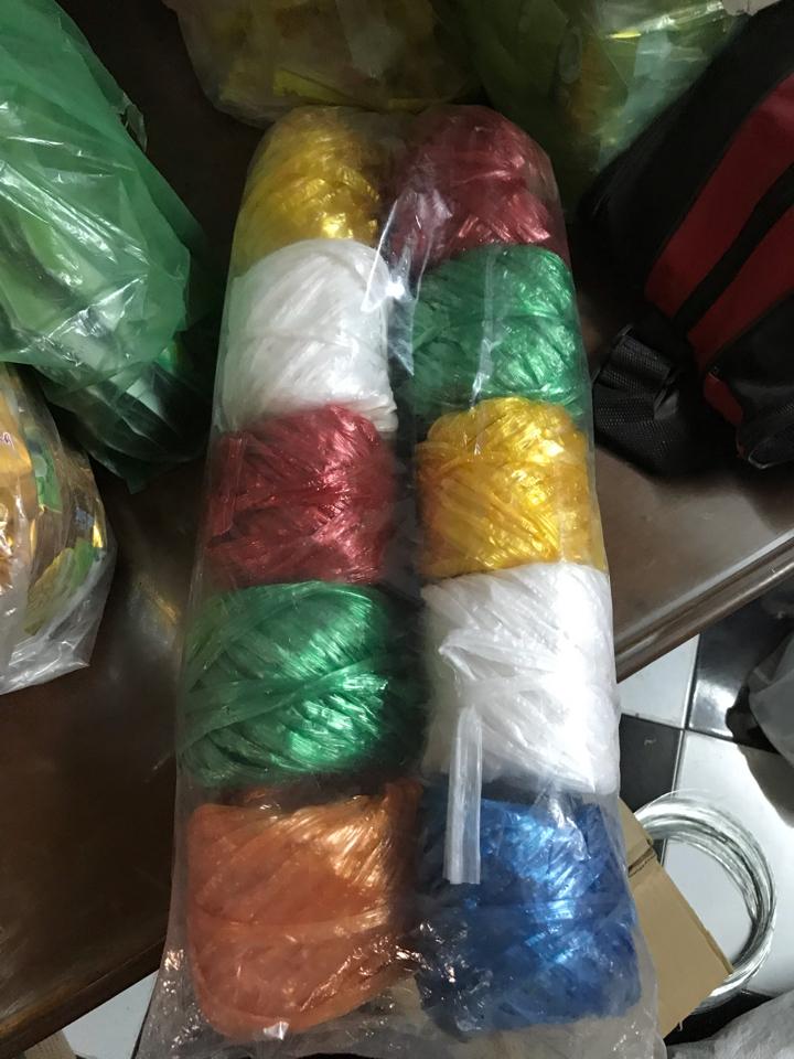 Dây bẹ màu cuộn nhỏ (cây 10 cuộn)-duoc-ban-tai-Bách Hoá Phương Anh