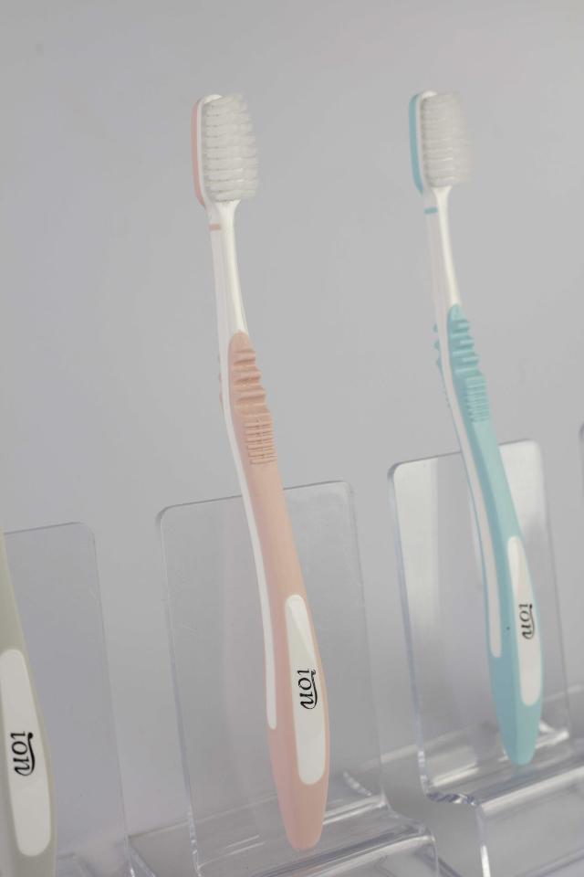 Bàn Chải ion - Cosy 993772-duoc-ban-tai-CÔNG TY TNHH MB ĐÔNG Á ( NPP HOÀNG PHONG )