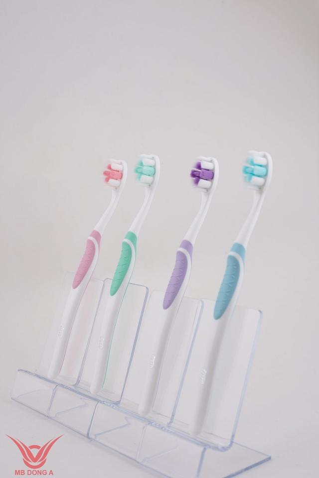Bàn Chải ion - Akira plus 001467-duoc-ban-tai-CÔNG TY TNHH MB ĐÔNG Á ( NPP HOÀNG PHONG )
