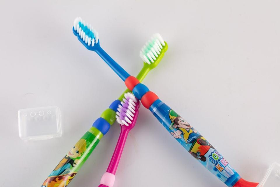 Bàn Chải ion - Joy Kids 993499-duoc-ban-tai-CÔNG TY TNHH MB ĐÔNG Á ( NPP HOÀNG PHONG )