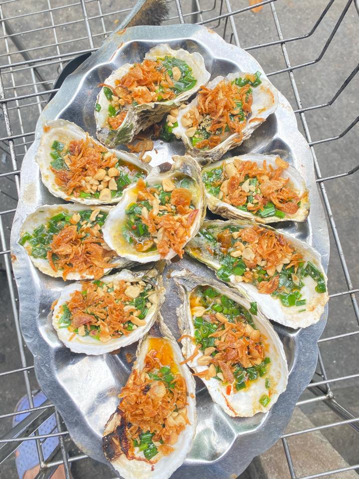 Hàu sữa nướng mỡ hành-duoc-ban-tai-Nhà hàng hải sản Win Seafood