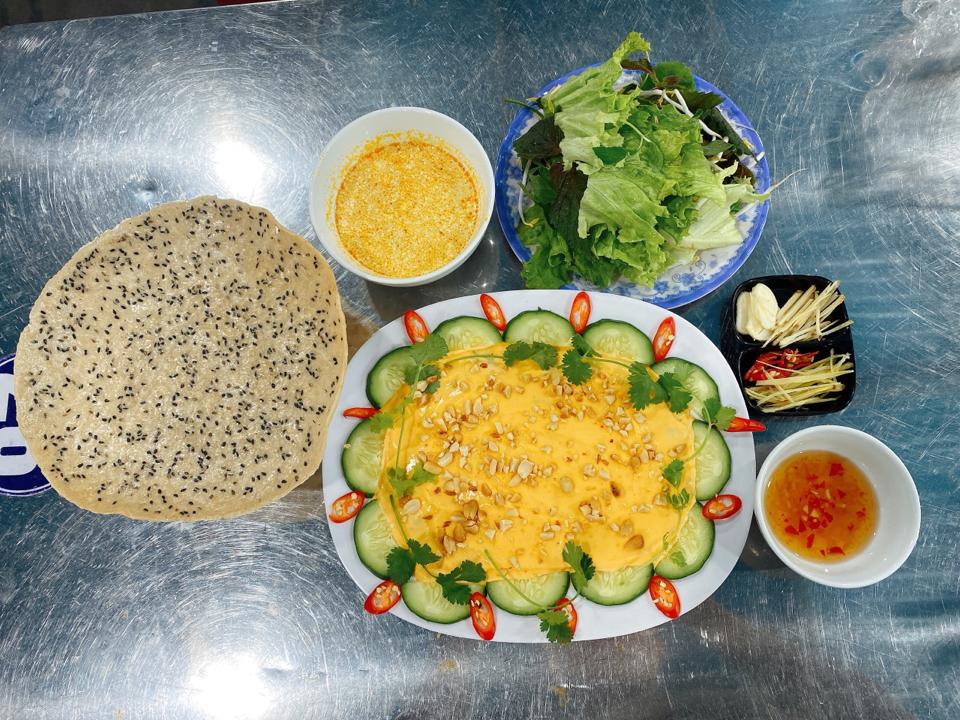 Tiết canh cua -duoc-ban-tai-Nhà hàng hải sản Win Seafood