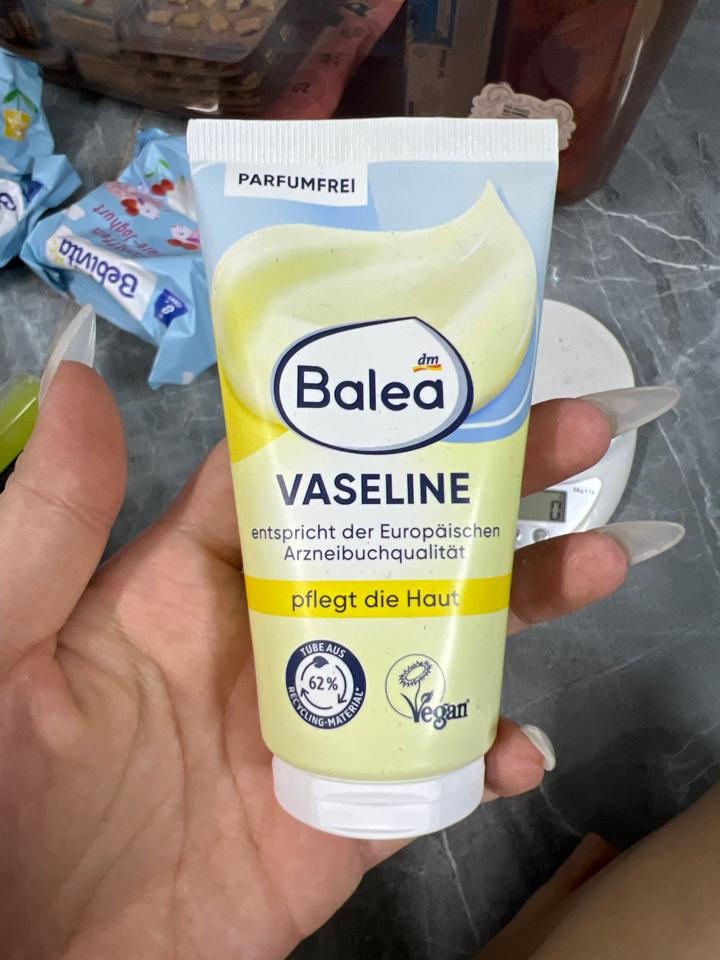 Vaselin Balea tuýp 75g-duoc-ban-tai-Vanj