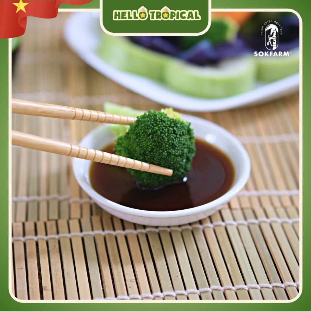 Nước tương mật hoa dừa SOKFARM dòng ít muối chính gốc Trà Vinh (Chai thủy tinh 200ml)-duoc-ban-tai-HELLO TROPICAL VIETNAM