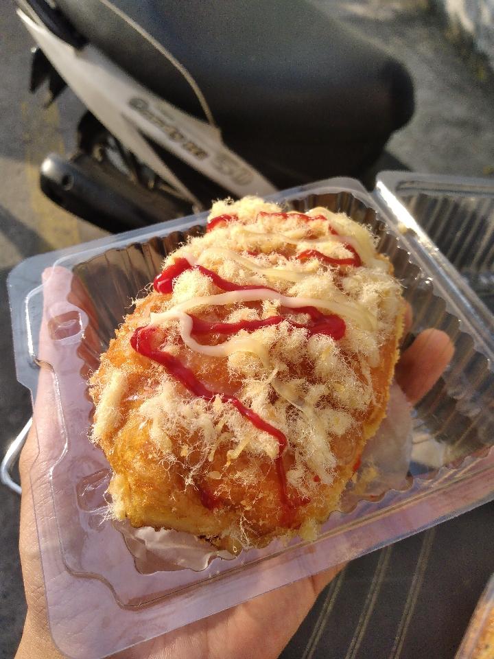 [HCM] XÚC XÍCH CHIÊN CHÀ BÔNG-duoc-ban-tai-BÁNH NGON TÍ CHIẾN
