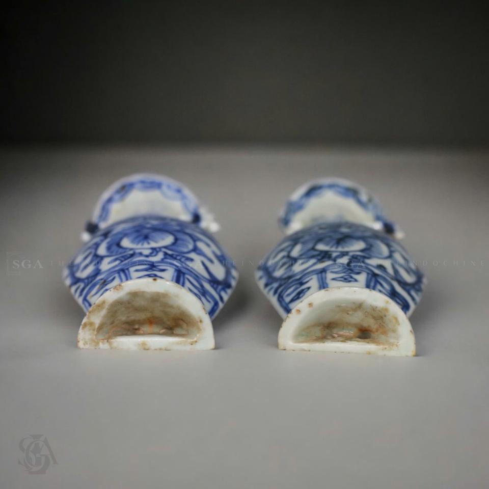 Cặp treo tường sứ trắng xanh-duoc-ban-tai-SAIGON GALLERY ART
