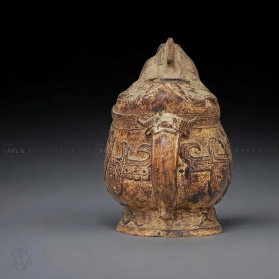 Ấm rượu dáng Thương Chu-duoc-ban-tai-SAIGON GALLERY ART