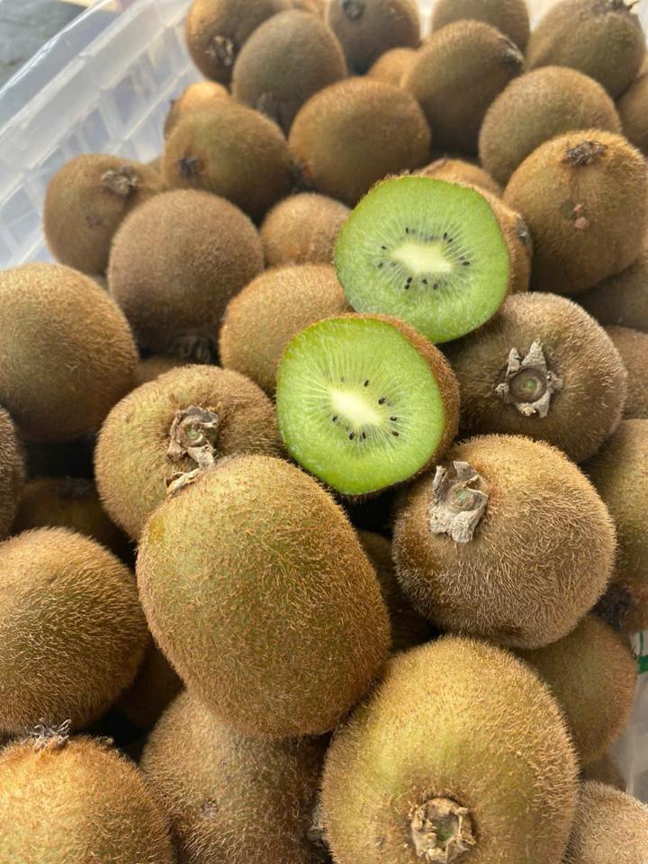kiwi xanh rổ-duoc-ban-tai-Trái Cây Nhập khẩu Ngọc Hiền