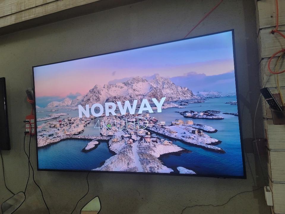📺 TIVI SAMSUNG 70 INCH – 70AU8000 – CỰC LỚN, CỰC NÉT, GIÁ CỰC MỀM-duoc-ban-tai-REAL HOME