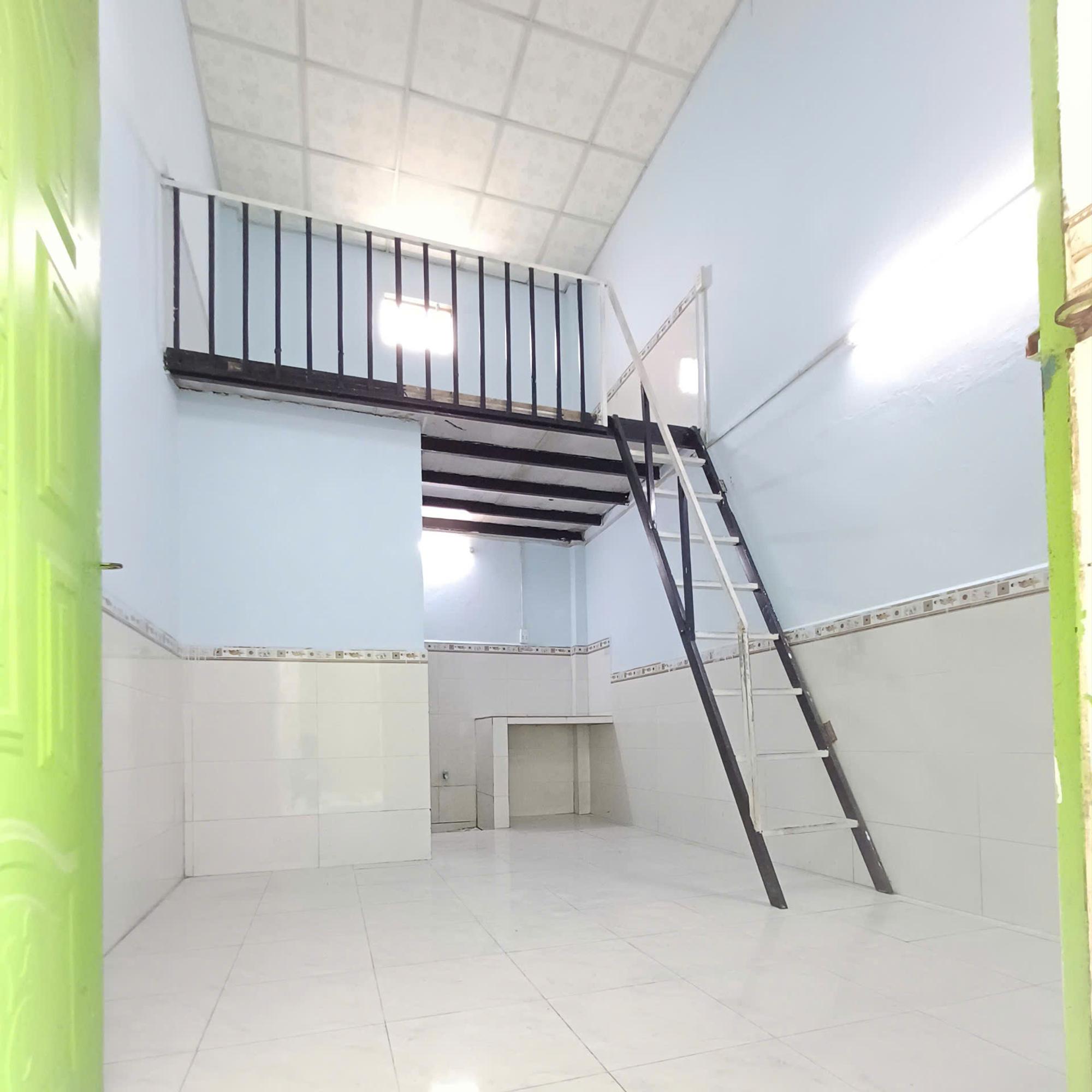 C12B - 🏡 PHÒNG RỘNG – GÁC CAO 2.5M – CHỈ 2TR2 – GẦN VINHOMES GRAND PARK-duoc-ban-tai-REAL HOME