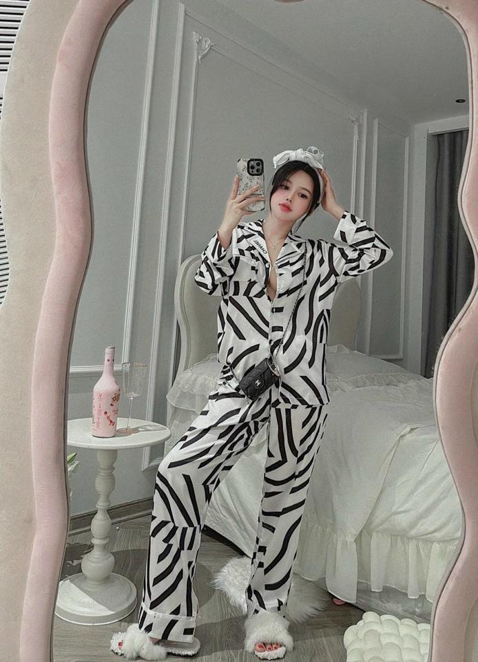 Pajamas lụa mịn Chanel vằn siêu cấp - PJM1968-duoc-ban-tai-BlvckNo - Đồ ngủ cao cấp có sẵn