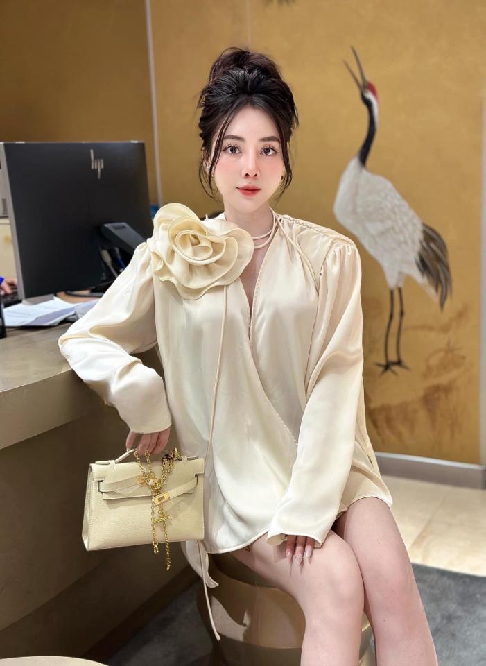 Áo lụa hoa cách điệu - A0006-duoc-ban-tai-Venus Boutique