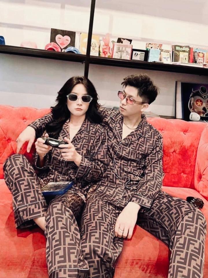 Pajamas lụa xước cao cấp Fendi - PJM1086-duoc-ban-tai-BlvckNo - Đồ ngủ cao cấp có sẵn