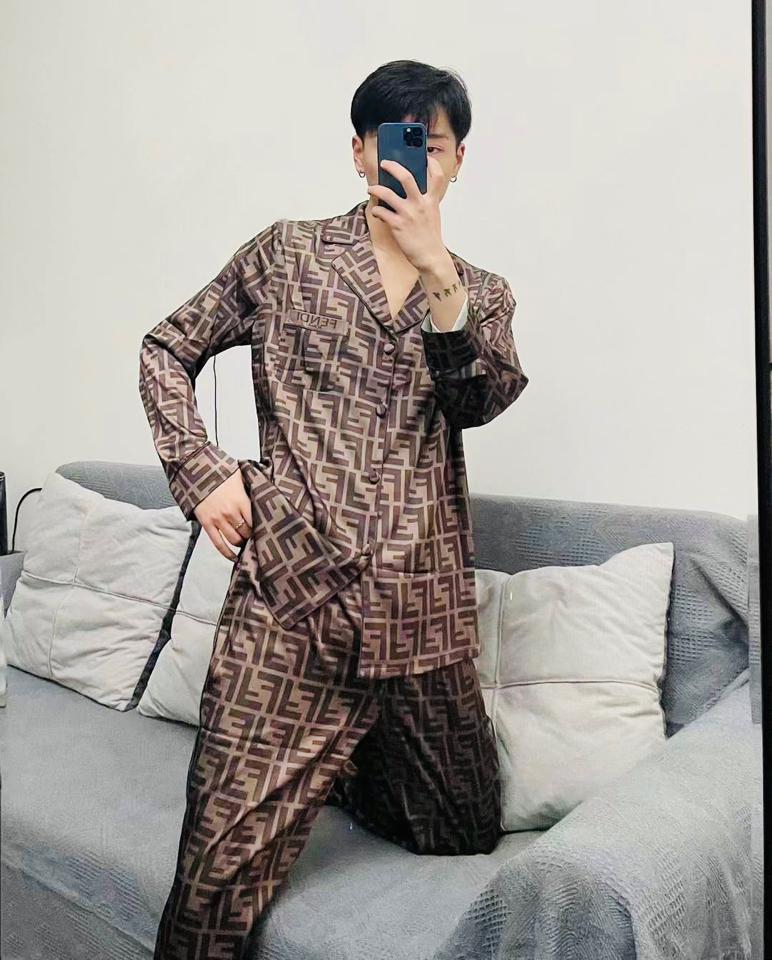 Pajamas lụa xước cao cấp Fendi - PJM1086-duoc-ban-tai-BlvckNo - Đồ ngủ cao cấp có sẵn