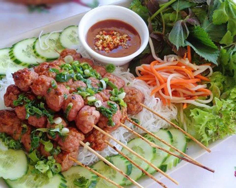 Nem Lụi xì Gòn-duoc-ban-tai-Hihihouse
