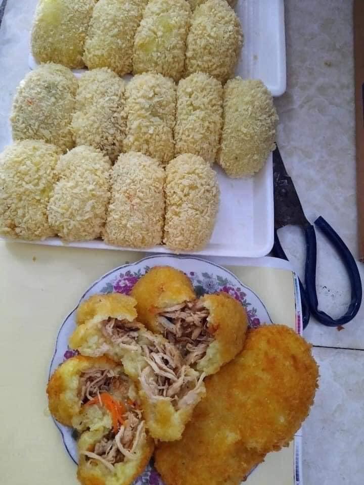 Xôi chiên nhân gà nấm-duoc-ban-tai-Hihihouse