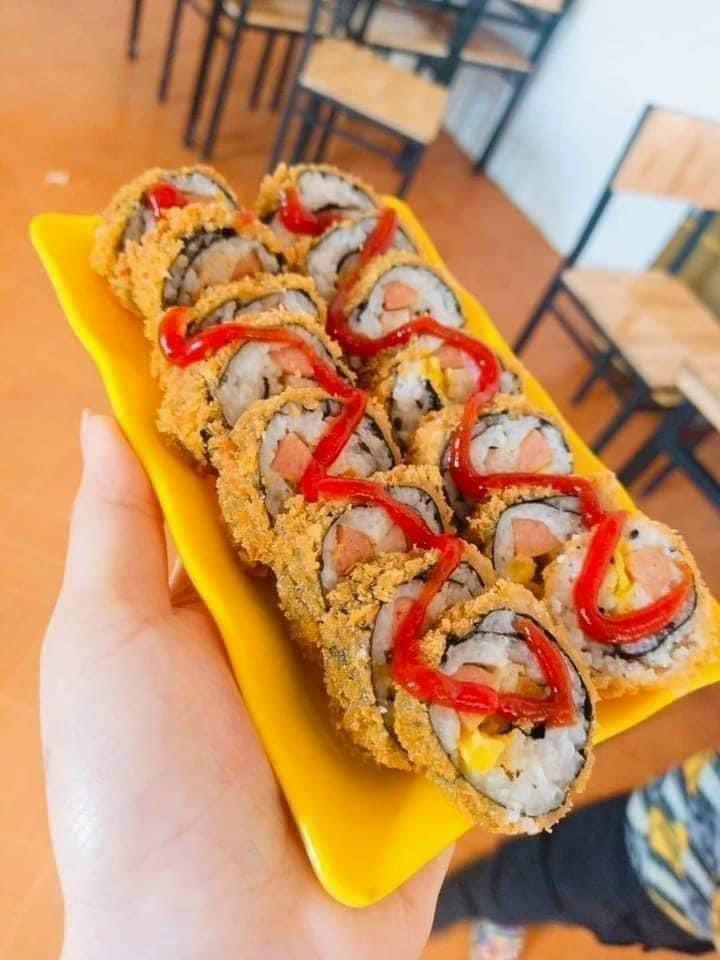Gimbap-duoc-ban-tai-Hihihouse