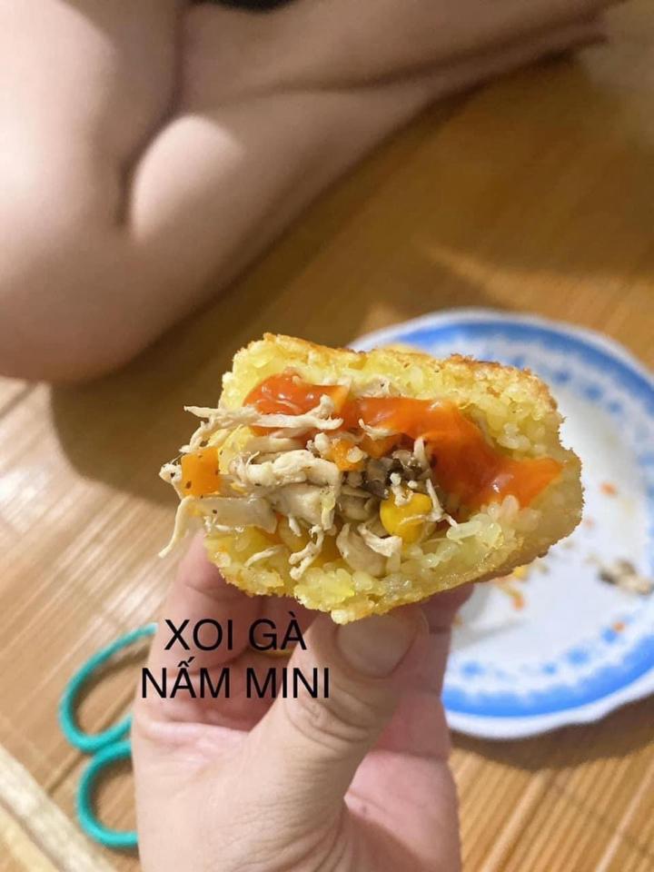 Xôi chiên nhân gà nấm-duoc-ban-tai-Hihihouse