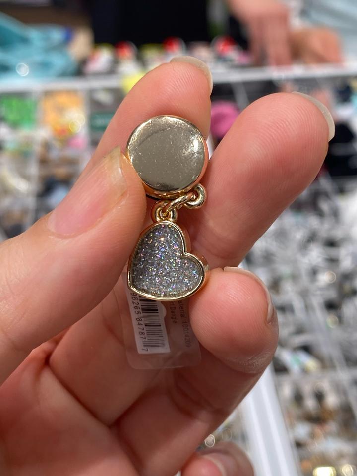Crocs Charm - Tim rũ -duoc-ban-tai-Diệu Hằng Auth