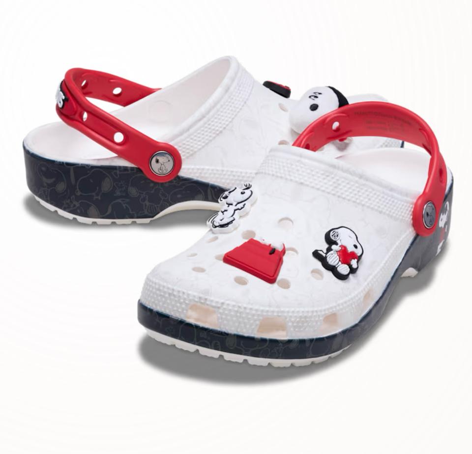 Crocs - Peanut Classic-duoc-ban-tai-Diệu Hằng Auth