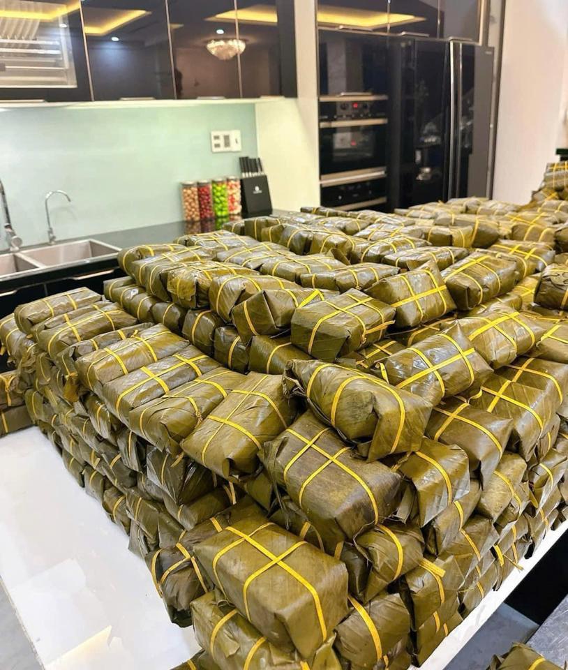 Bánh chưng Hiền Lý-duoc-ban-tai-Tường Khôi