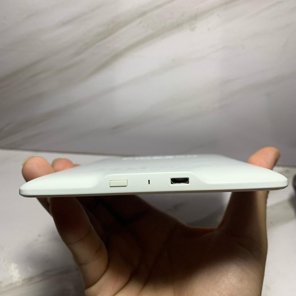 Kindle paperwhite 3-32GB Trắng likenew-duoc-ban-tai-BKTECH
